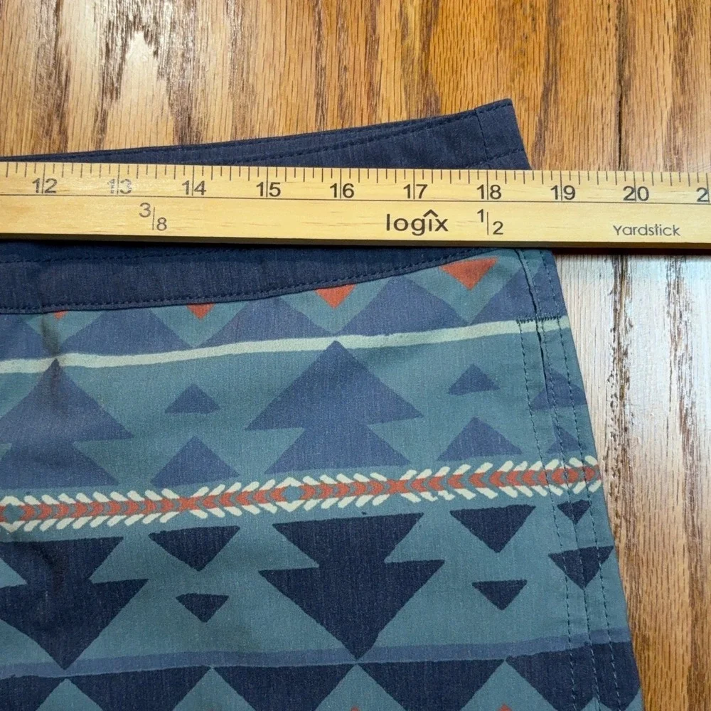 Faherty Board Shorts Mens 35 Blue Geometric Southwest Aztec Beacon MSS2207-SRT